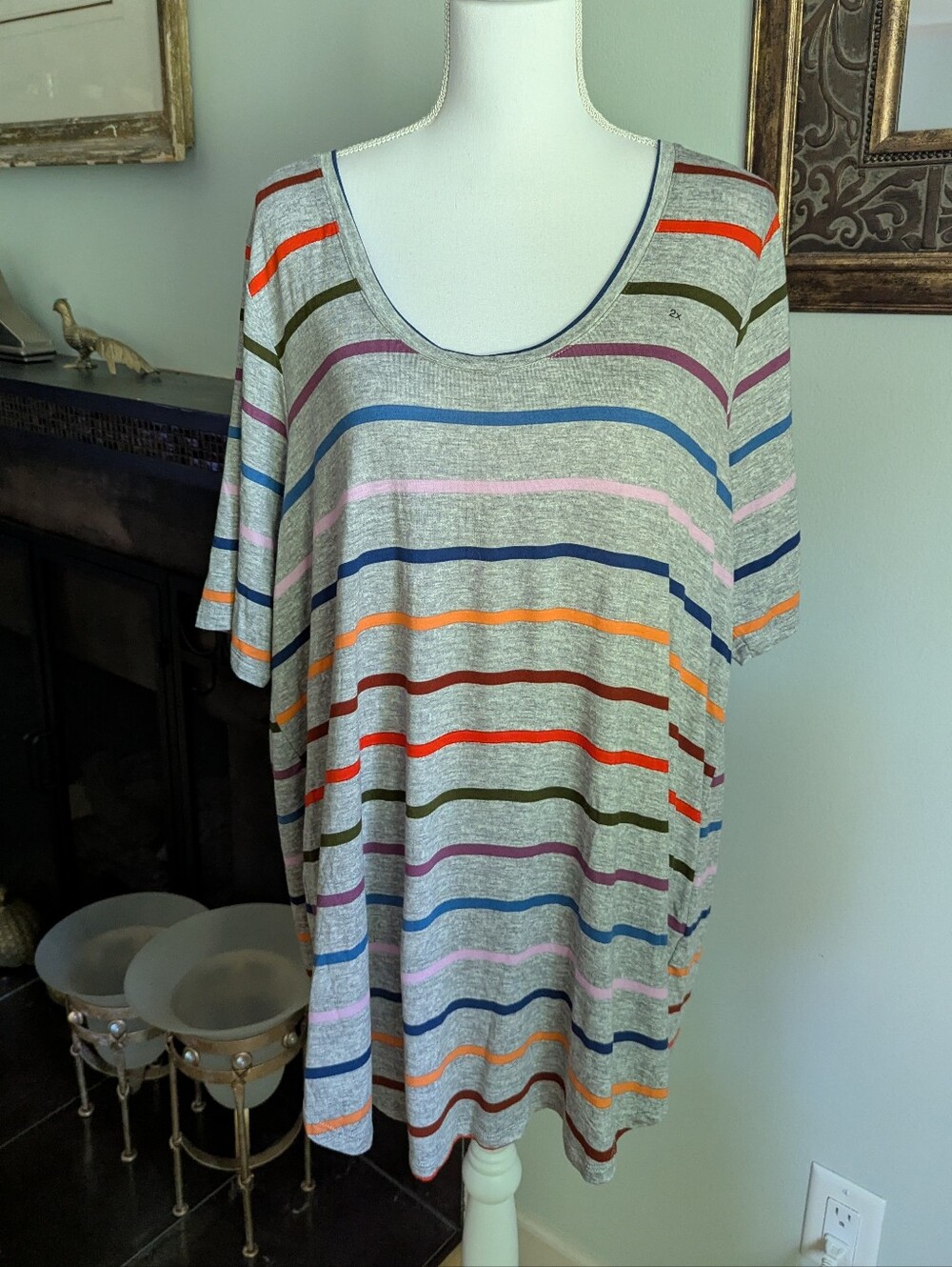 NEW 24/7 Maurices Shirt Women's 2X Multi-Color Striped Short Sleeve Scoop Neck